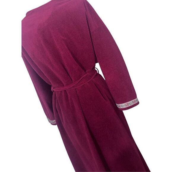 BEAUTIFUL 80s Vintage Vanity Fair Soft Polyester Robe trimmed with Floral Patter - Picture 9 of 13